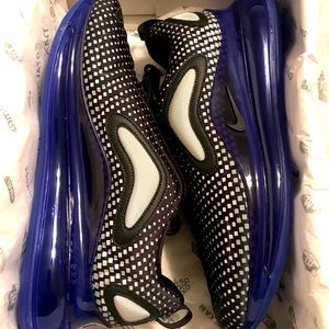 AIR MAX 720